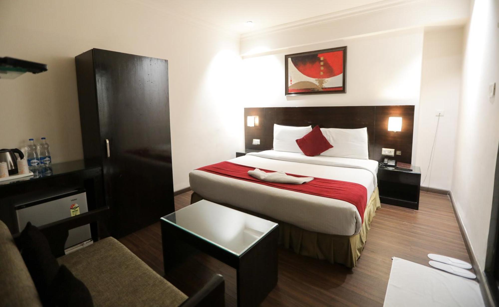 Anr Hotels Lucknow Bagian luar foto