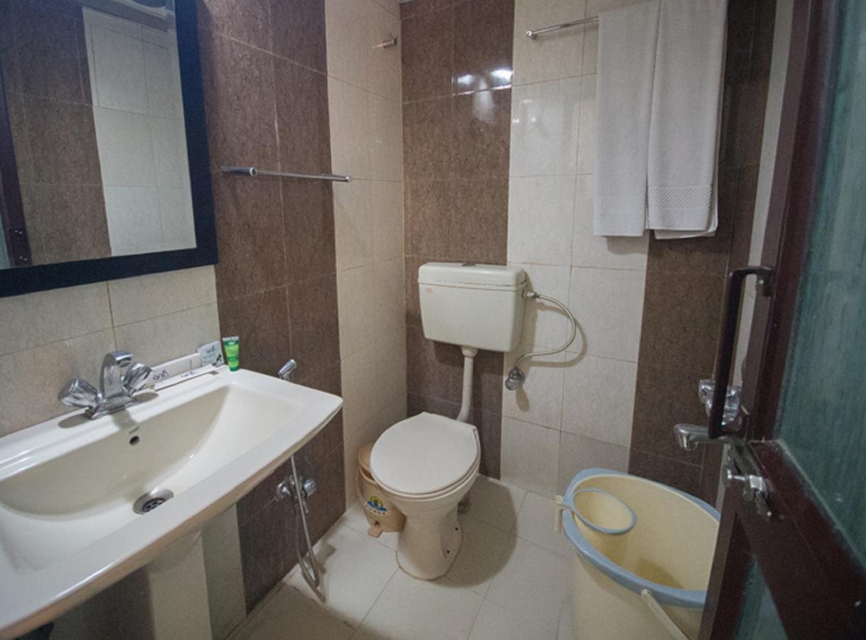 Anr Hotels Lucknow Bagian luar foto