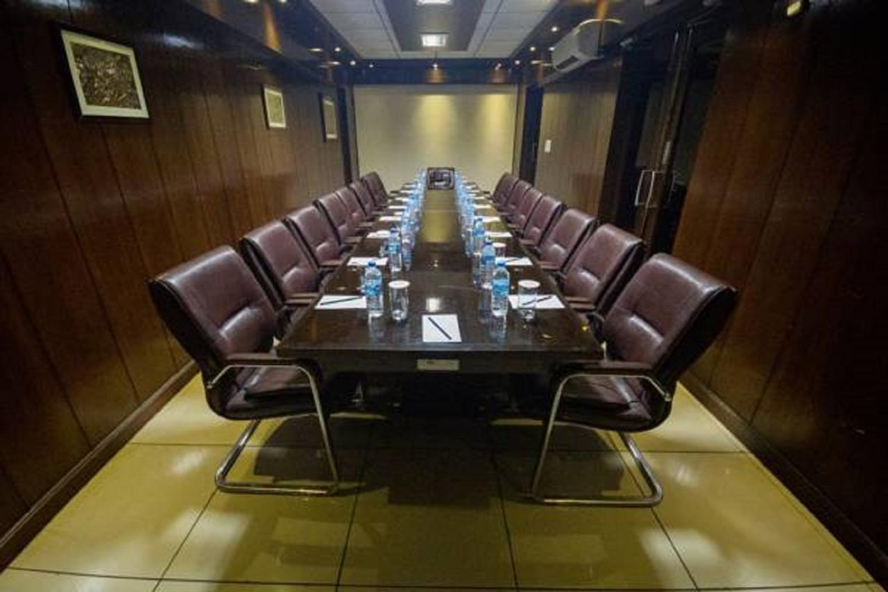 Anr Hotels Lucknow Bagian luar foto